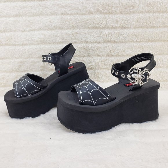 Platform Goth Sandals Black Matte Web Toe Strap With Spider Buckle Funn 10 - Picture 2 of 16